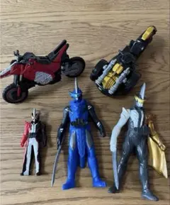 仮面ライダーセイバー　おもちゃまとめ売り