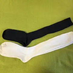 ダークネイビーと ホワイトのソックス