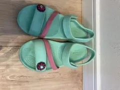 crocs ベビーサンダル C 12 ミントグリーン