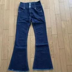 新品WEGOハイウエスト フレアデニムパンツ 4連ボタン