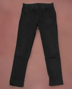 ユニクロUNIQLOブラック 黒スラックス ストレート ストレッチ カジュアル
