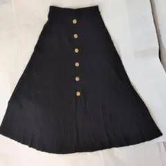 黒リブ編みフレアスカート 前面ボタン付きのサムネイル