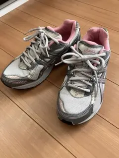 アシックス　ランニングシューズ　23.5cm asics