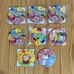 ユニバーサルスタジオジャパン キャラクター缶バッジ 8個セットのサムネイル