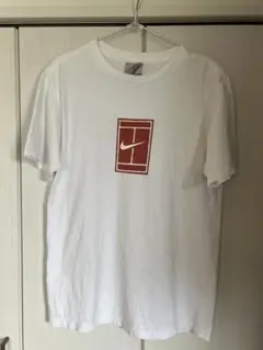 Nike ロゴ入り ホワイトTシャツ：米国キッズLサイズ