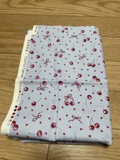 KOKKA チェリー柄　生地　シーチング