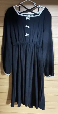 【美品】ブラックロングワンピース 長袖 レース　クロスネック　リボン　韓国