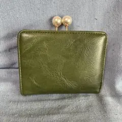 オリーブグリーン 二つ折り財布 パール付き