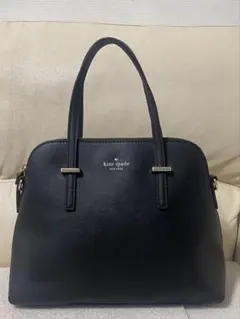 kate spade ブラック ハンドバッグ　ショルダーストラップ付き