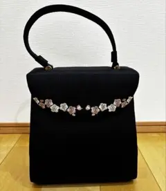 ❁⃘*.゜黒 花柄刺繍 ハンドバッグ(ㆁᴗㆁ✿)