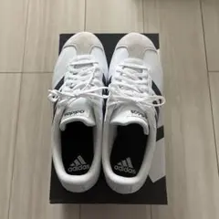 adidas ホワイト VLコートベース