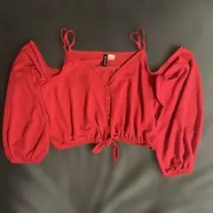 H&M DIVIDED レッド長袖 h&m オープンショルダークロップドトップスのサムネイル
