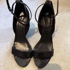 CHARLES & KEITH ブラック アンクルストラップサンダル 37のサムネイル