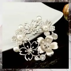 シルバー フラワーブローチ パール 桜 ビジュー 上品 フォーマル セレモニー