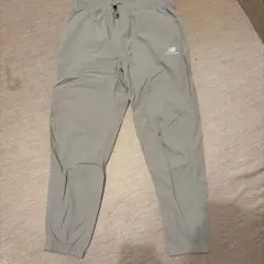 ニューバランス　シャカシャカ