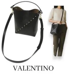 【新品】 Valentino wispy　バケットバッグ　ロックスタッズ　黒のサムネイル
