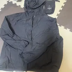 ポケッタブルパーカー