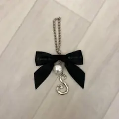 Maison de FLEUR メゾンドフルール　イニシャルリボンチャーム　S