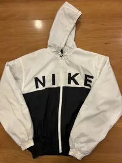 Item thumbnail for item b98e26f3-d4e1-47b7-a3bf-161ebd6e9f2f