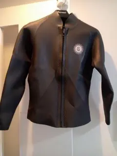 定価2.7万 MOON WETSUITS タッパー サイズML - メルカリ