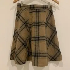 1/25まで大特価！アースミュージックエコロジー チェックスカート