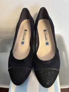 Laceleather ネイビーパンプス　モードエジャコモのサムネイル
