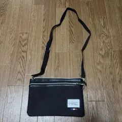 PALLAS DESIGN ブラックサコッシュ　旅行ショルダー　パスポート入れ