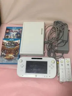 Wii U 本体 リモコン２つ、ゲームソフト2本付き