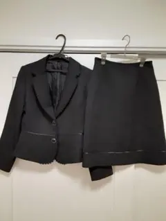 黒スーツ上下セット　OL　ビジネス　事務系　スーツセットアップ黒