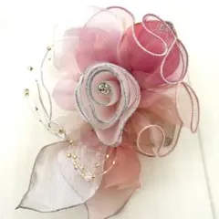 美品☆東京ソワール☆エレガント コサージュ　ピンク レッド パール バラ