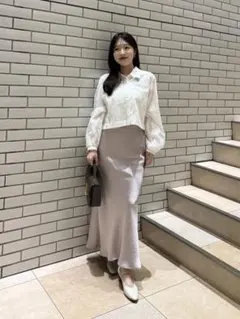 anuans サテンナロースカート