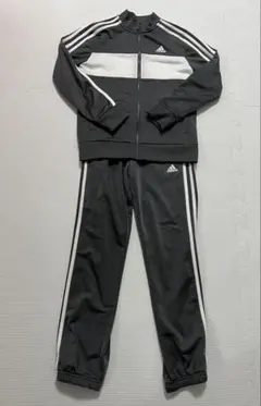 adidasジャージ　140cm