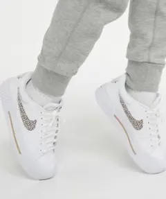 美品 NIKEコートレガシーリフト FD0558ー100 24.0