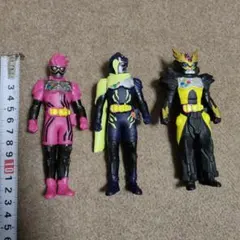 仮面ライダーエグゼイド　ソフビ　フィギュア　3体セット