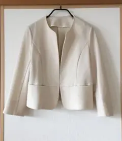 美品 スーツカンパニー ノーカラージャケット ベージュ 38 入学式 入園式