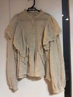 ZARA フリルシャツ　ベージュ