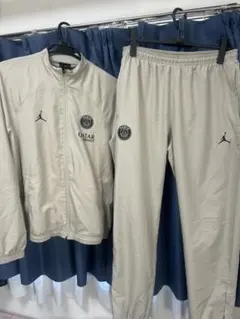 Item thumbnail for item 532b638b-3fb3-46f1-aaee-78f1d0415cb7