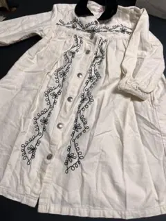 デニムダンガリー　アイボリー刺繍シャツワンピース 110