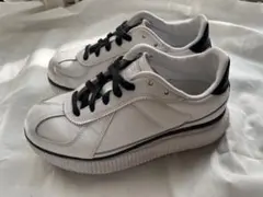 Onitsuka Tiger DELECITY ホワイト　22.5cm