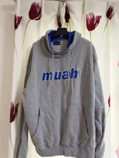 muah トレーナーのサムネイル