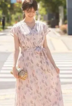 トッコクローゼット　ウエストりぼん付きフラワープリントカシュクールワンピース M