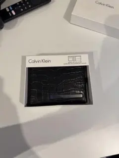 げ*ま様 Calvin Klein 二つ折財布