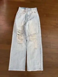 ライトブルーダメージデニム Sサイズ