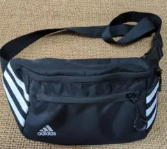adidas ボディバッグ ウエストポーチ黒
