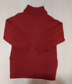 赤タートルネック ニットセーター　Mサイズ