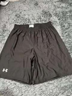 Under Armour ダークグレー ショートパンツ L
