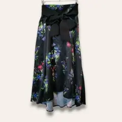 【エフデ】フィッシュテールスカート　ロング　ビッグリボン　ハイウエスト　花柄　黒のサムネイル