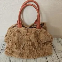 ベージュファートートバッグ