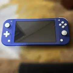 Nintendo Switch Lite 青液晶割れ傷アリジャンク品です