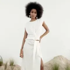 ZARA 変形ノースリーブトップス